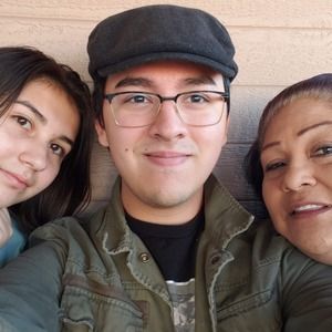 Meet your Posher, Laurie